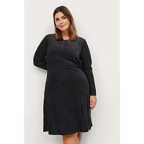 Zizzi Sammetsklänning mLanna L/S Knee Dress