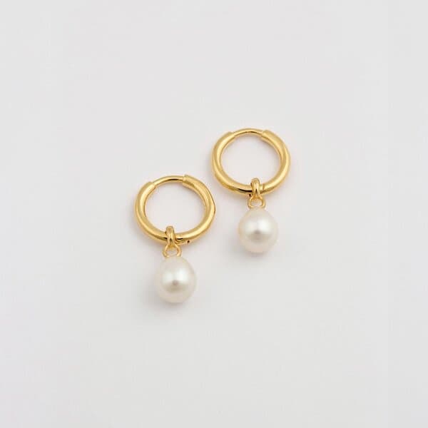 Syster P Treasure Pearl Hoops Gold Örhängen