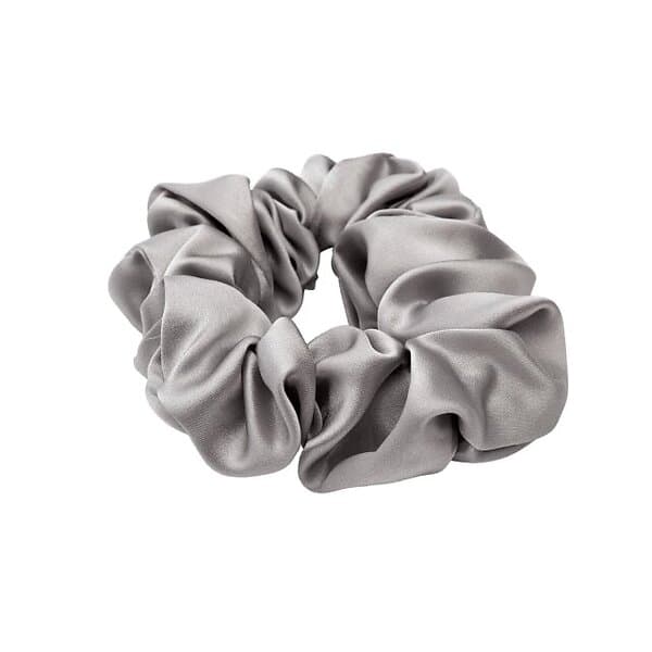 Lenoites Scrunchie i siden Accessoarer & tillbehör Dam Grå 0