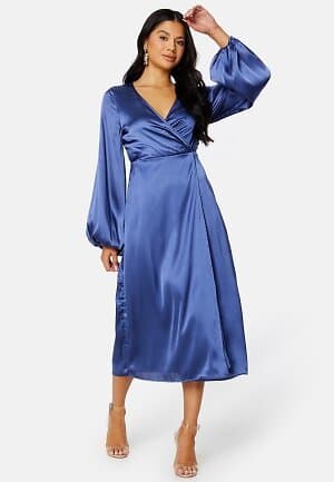 Bubbleroom Occasion Misha Satin Dress