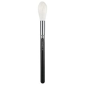 MAC Cosmetics 137 Long Blending Brush