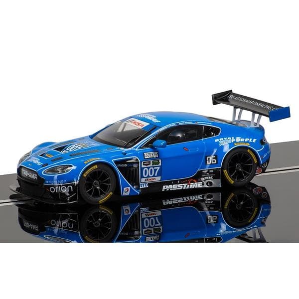 Scalextric Aston Martin Vantage GT3 (C3718)