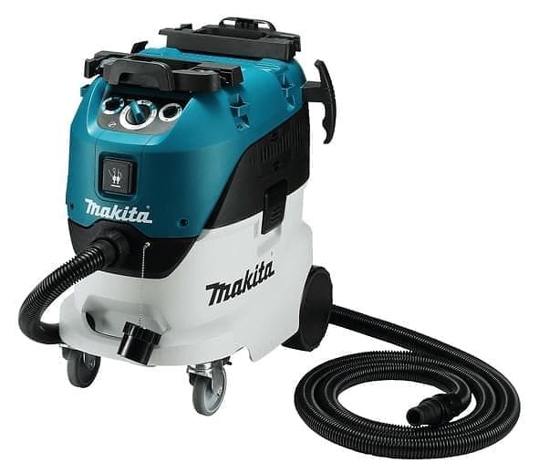 Makita VC4210M