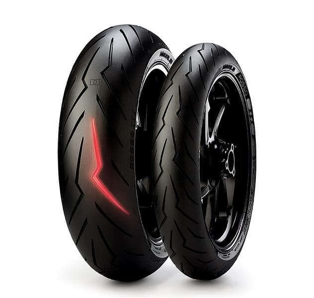 Pirelli Diablo Rosso III 240/45 ZR17 82W TL Bakhjul