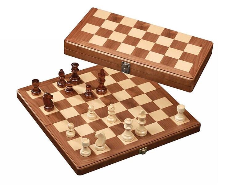 Skak/Chess Set, walnut/maple, field 33 mm